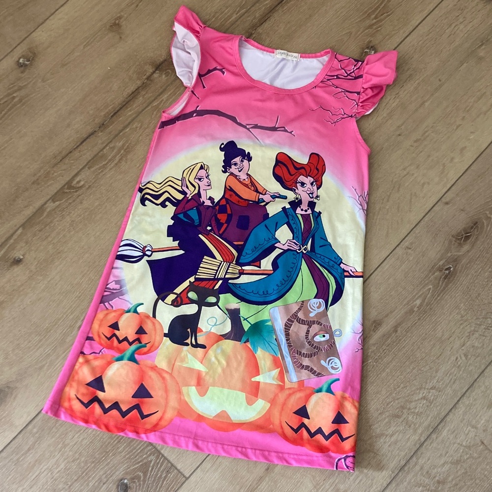 Girls Hocus Pocus nightgown size 150 8-10